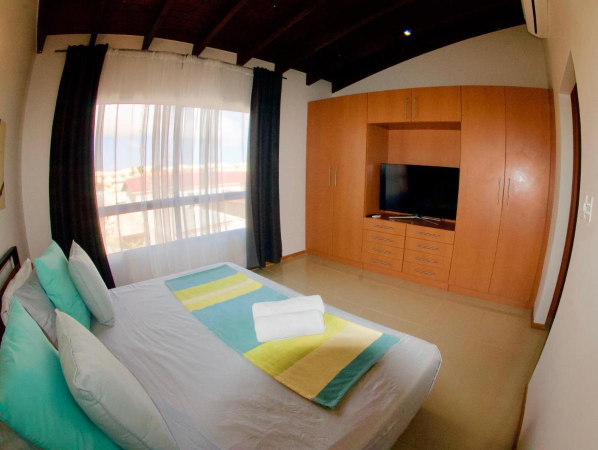 Eagle Beach Steps Away Home Palm Beach Екстер'єр фото